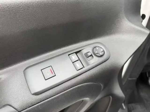 Toyota Proace city medium 100 d-4d business rc21 — photo 13