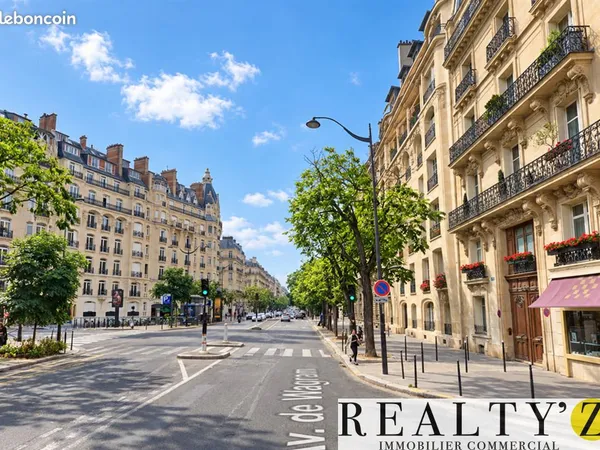 Local commercial 168 m²