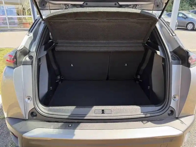 Peugeot 2008 hybrid 110 e-dcs6 — photo 6