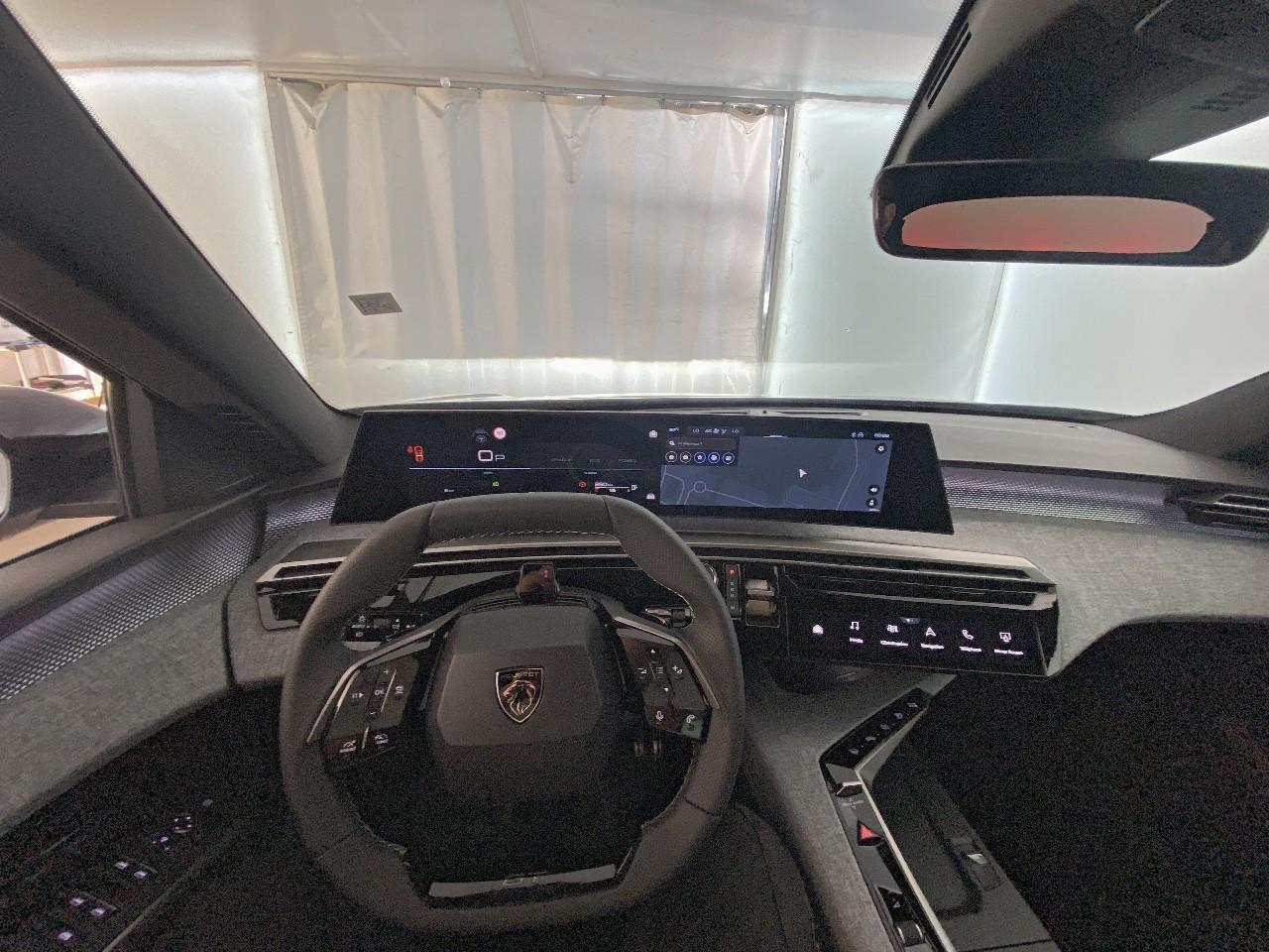 Peugeot 3008 hybrid 145 e-dcs6 gt — photo 12