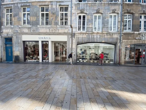 Boutique 143 m²