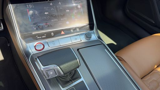 Audi RS6 Avant 4.0 TFSI V8 600 Mild hybrid Quattro Tiptronic 8 - RS – 2020 – 53000 km – Essence – Boîte Automatique — photo 32