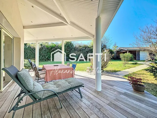 Contemporaine 155 m² 4 chambres, garage et piscine