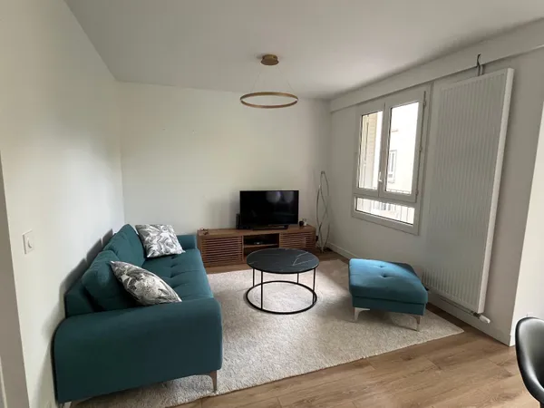 Loue appartement T4 meublé