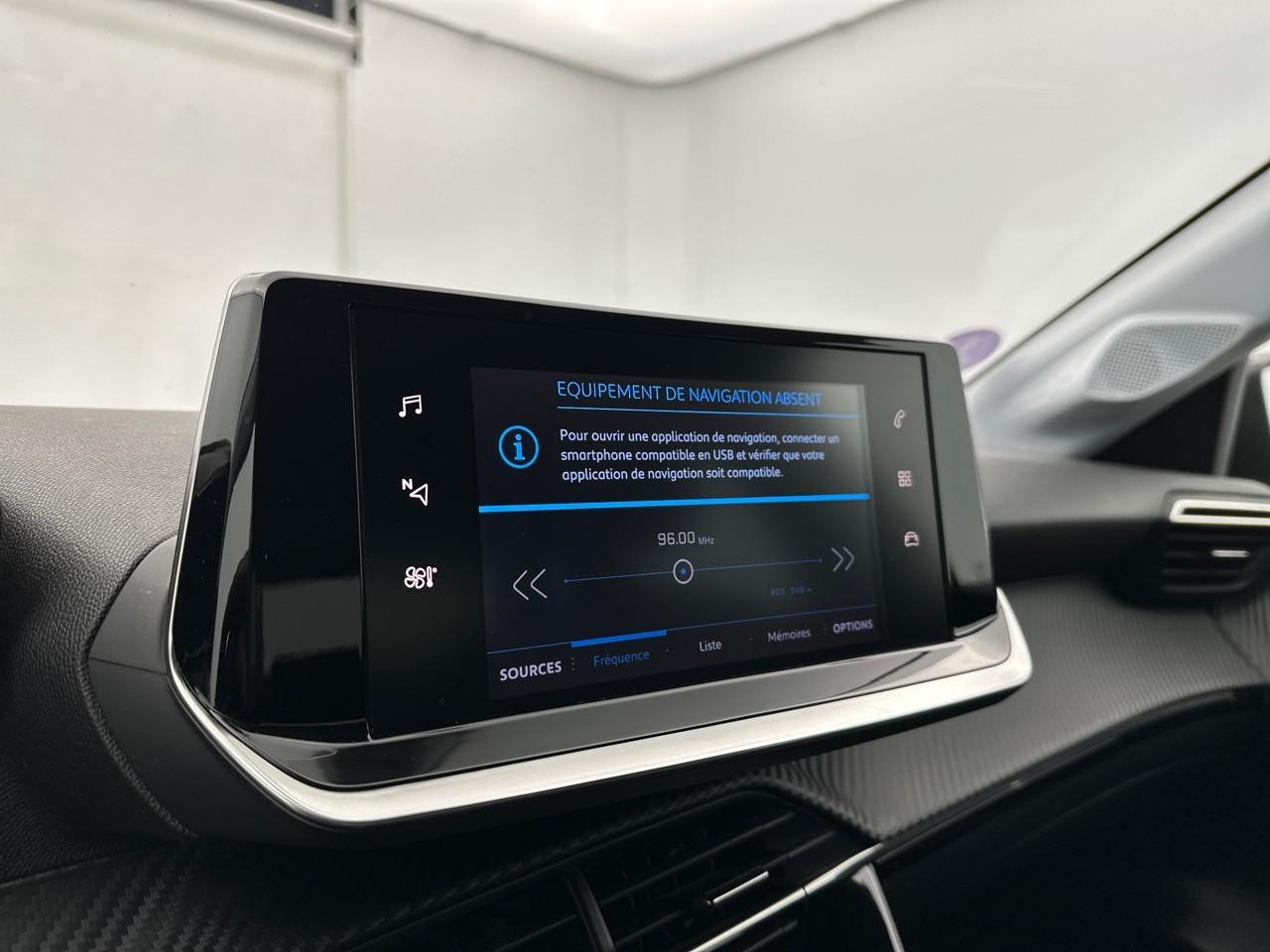 Peugeot 208 puretech 100 s&s bvm6 allure — photo 11