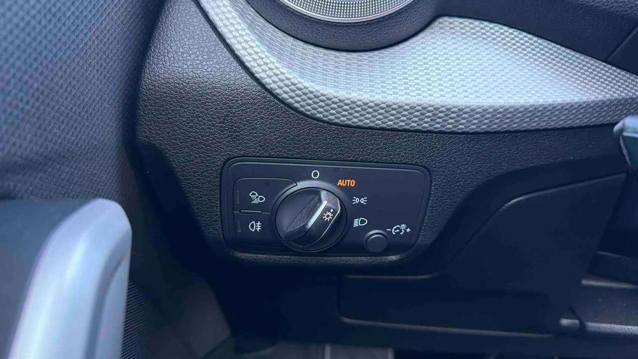 Audi Q2 35 TFSI 150 S tronic 7 — photo 25