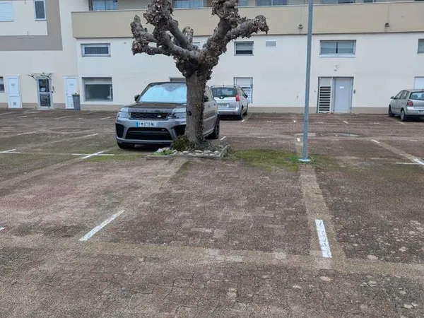 Parking quartier du port