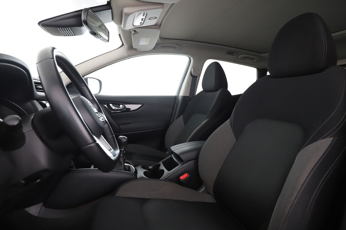 Nissan Qashqai 1.5 dCi N-Connecta — photo 9
