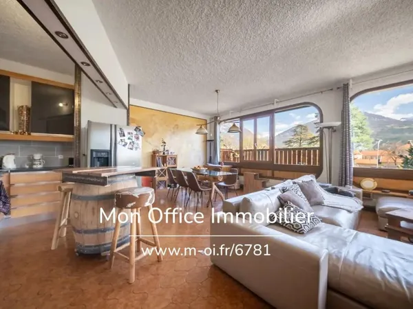 Vends maison - 400 m² - 9 pièces, 16 chambres - Embrun 05200
