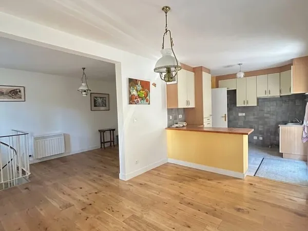 Côte Pavée Appartement T5 de 121,24m2 avec terrasse et stati