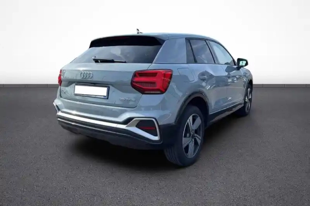 Audi Q2 35 tfsi 150 s tronic 7 — photo 6