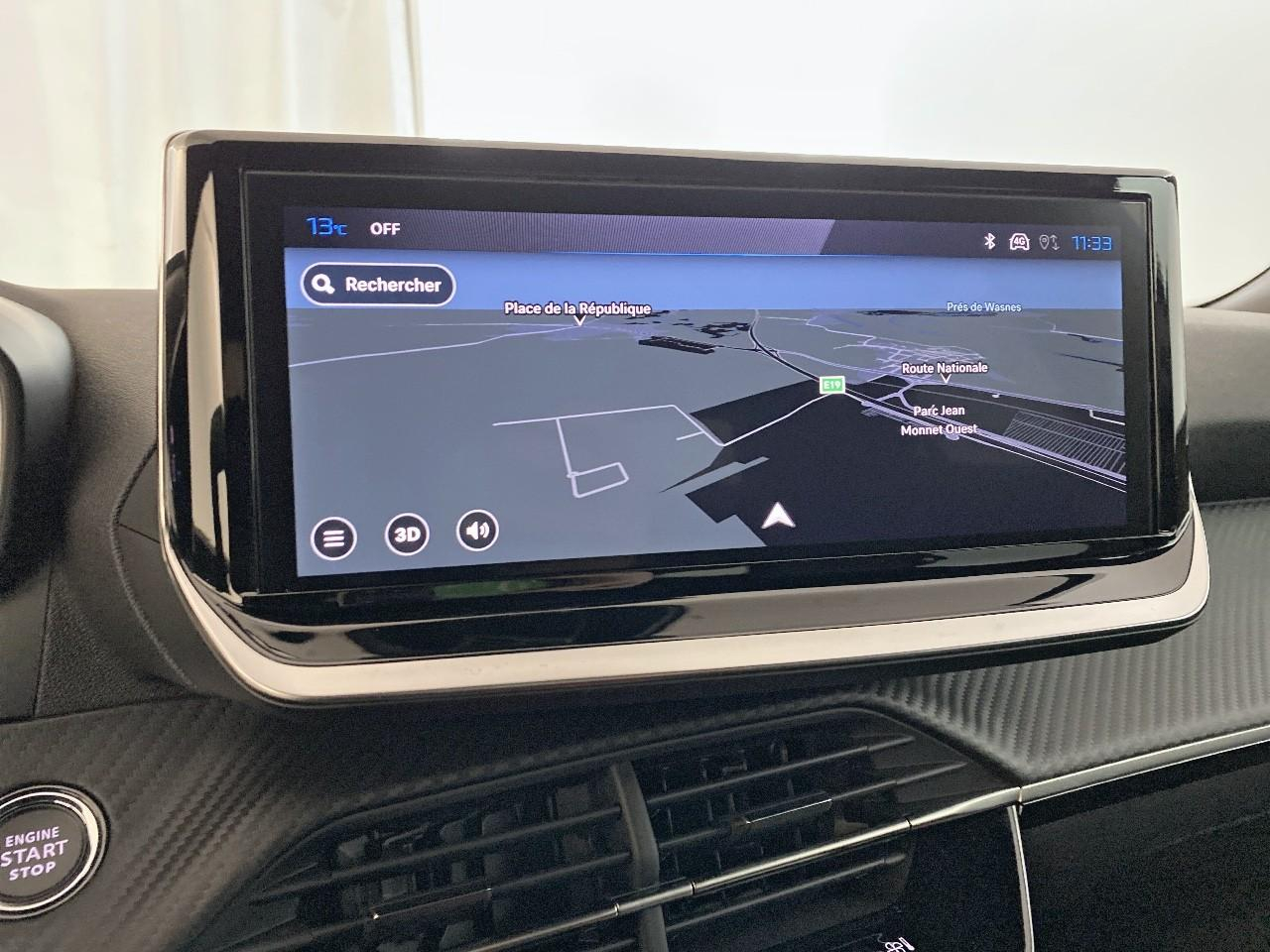 Peugeot 2008 hybrid 145 ch e-dcs6 allure — photo 16