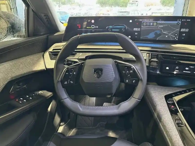 Peugeot 5008 electrique 73 kwh 210 ch — photo 30