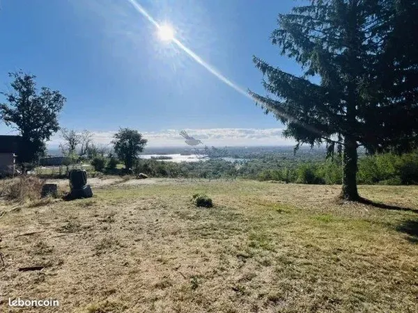 Terrain 1700 m² Neyron