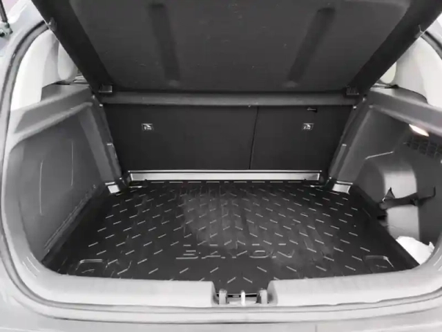 Hyundai Bayon 1.0 t-gdi 100 hybrid 48v creative — photo 8