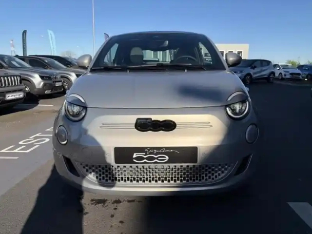 Fiat 500 e 118ch giorgio armani collectors edition my25 step 2 — photo 2