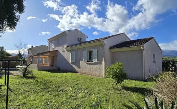 Villa 4 pièces 130 m²