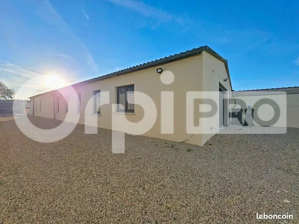 Bureau 200 m²