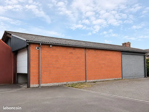 Local 450 m² MARCHIENNES