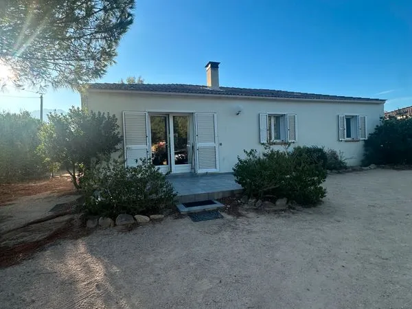 Belle Maison Climatisée avec Terrasse Rare sur le Secteur
