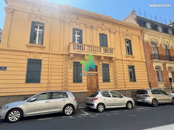 Maison 6 pièces 305 m²
