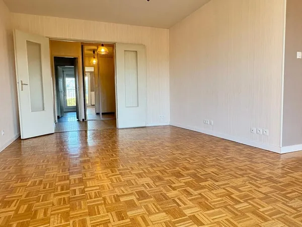 Appartement tout confort 6ème étage secteur Grand'Place
