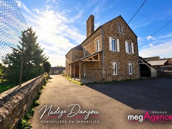 MAISON A RENOVER AVEC DEPENDANCES ET JARDIN A LANDELLES ET COUPIGNY