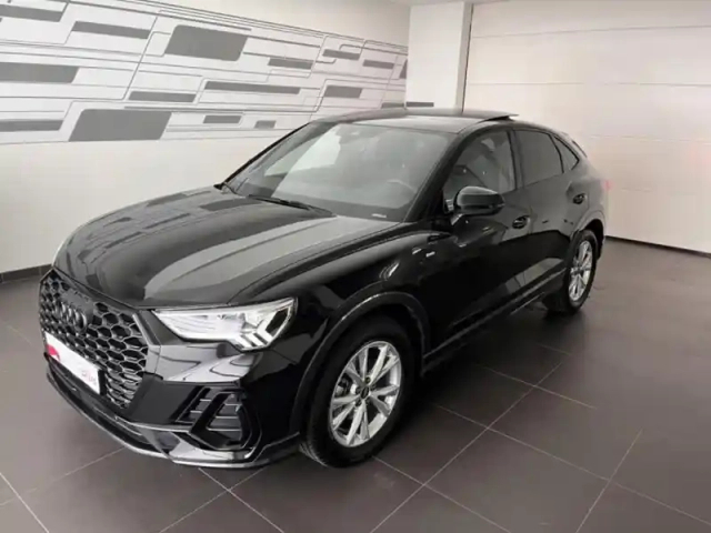 Audi Q3 sportback 35 tfsi 150ch s line plus s tronic 7 — photo 1