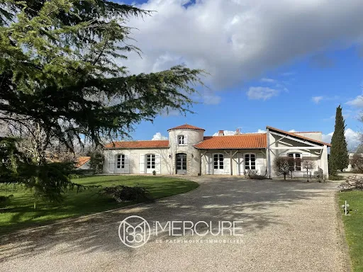 Maison 6 pièces 210 m²