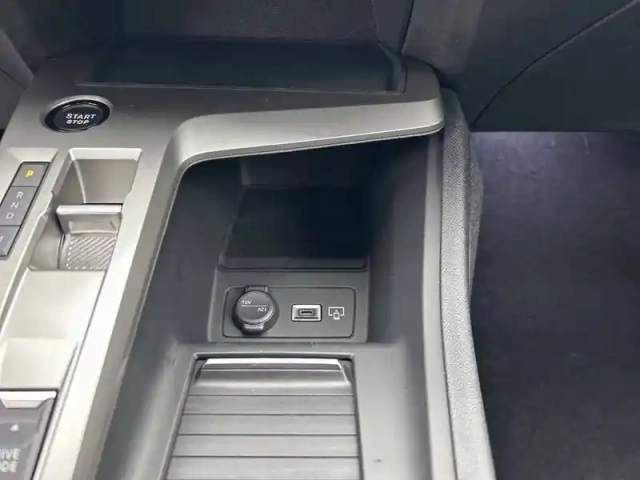Peugeot 308 sw hybrid 145 e-dcs6 — photo 23