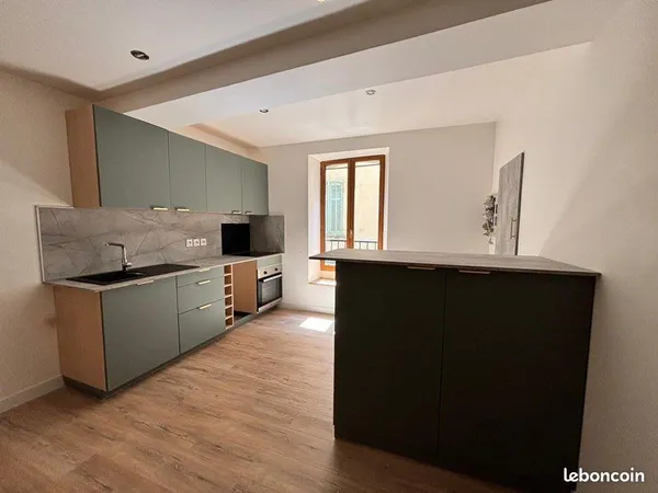 Studio 30 m² entièrement rénové