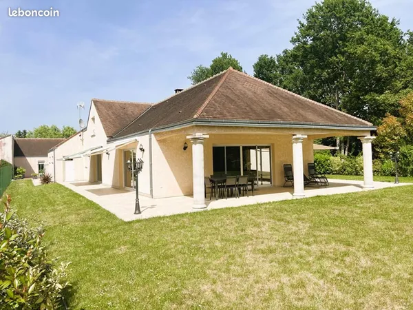 Maison 6 pièces 237 m²