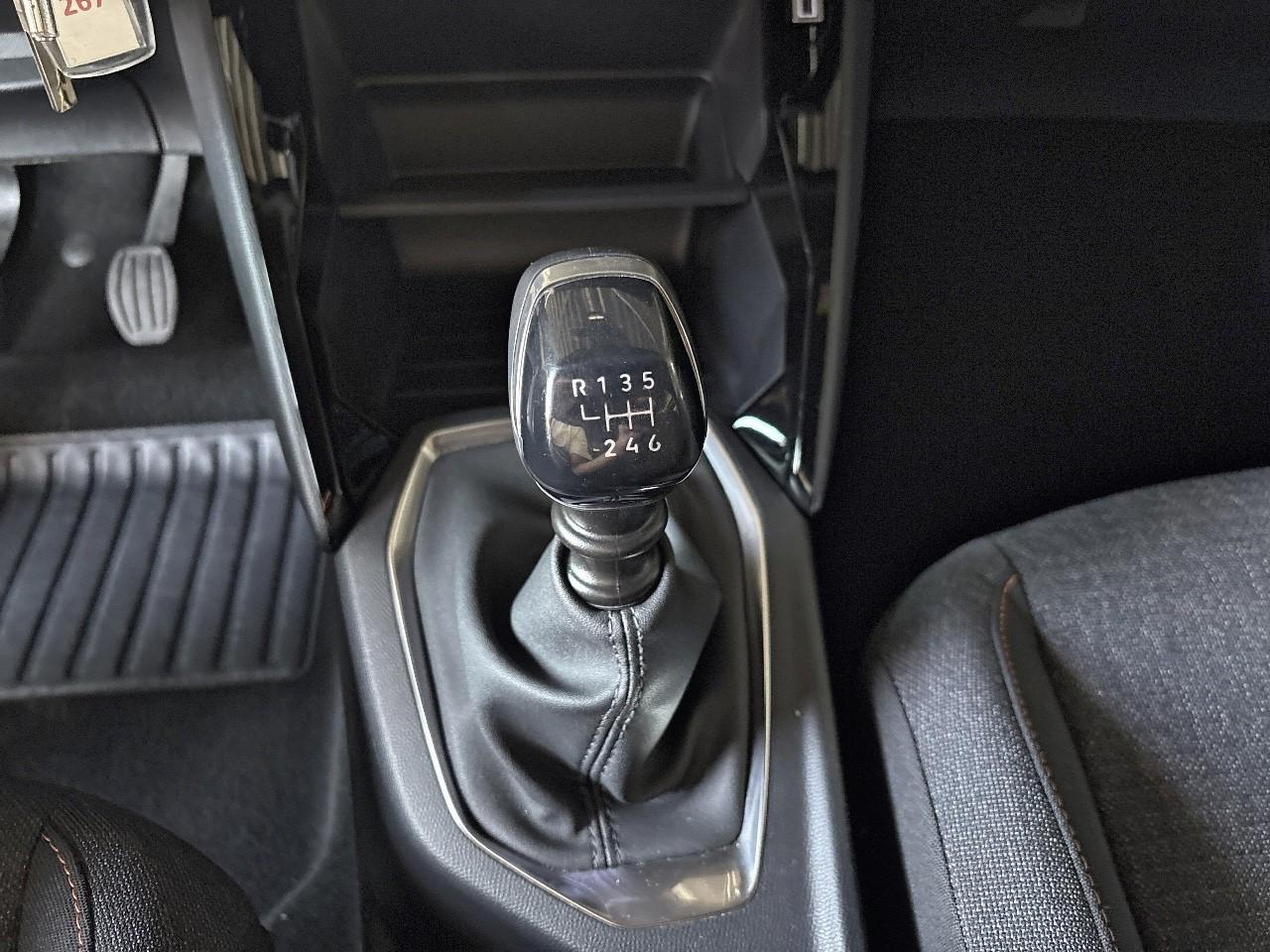 Peugeot 2008 100 s&s bvm6 style — photo 23