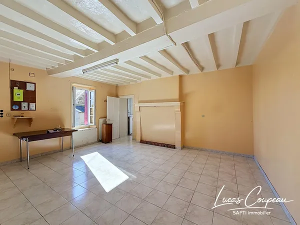 Maison à rénover avec 3 hectares