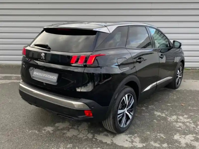 Peugeot 3008 1.2 puretech 130ch e6.c allure s&amp;s — photo 4