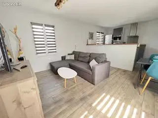 Appartement meublé 40 m² avec cour privative - Sainte Marie de Ré - 700 /mois charges comprises