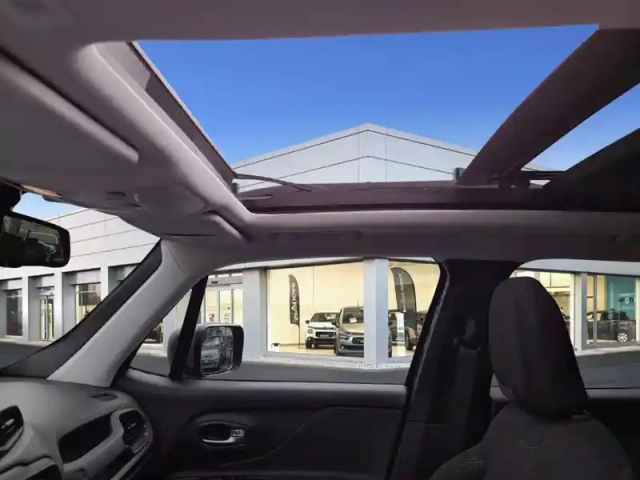 Jeep Renegade 1.3 turbo t4 190 ch phev at6 4xe eawd edition limitee central park — photo 25