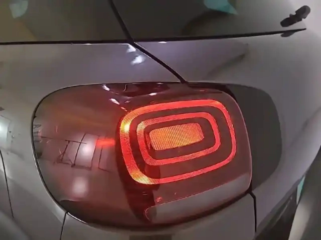 Citroën C3 Aircross puretech 130 s&amp;s eat6 — photo 48