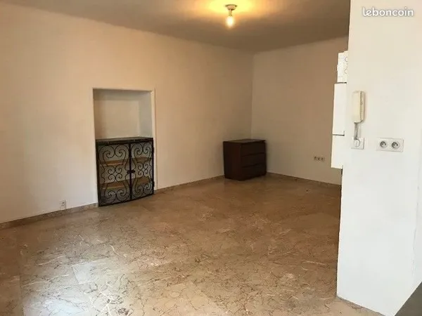300 m² BRIGNOLES