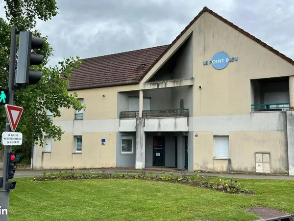 Local 103 m²