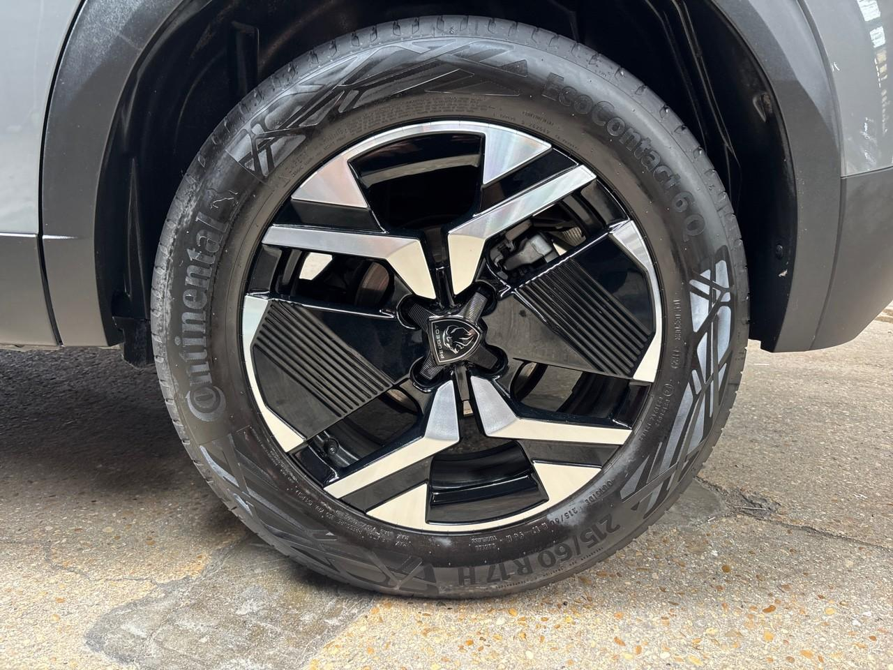 Peugeot 2008 1.2 puretech 130ch s&s gt eat8 — photo 11