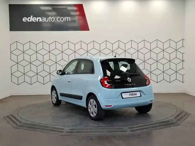 Renault Twingo iii e-tech — photo 3