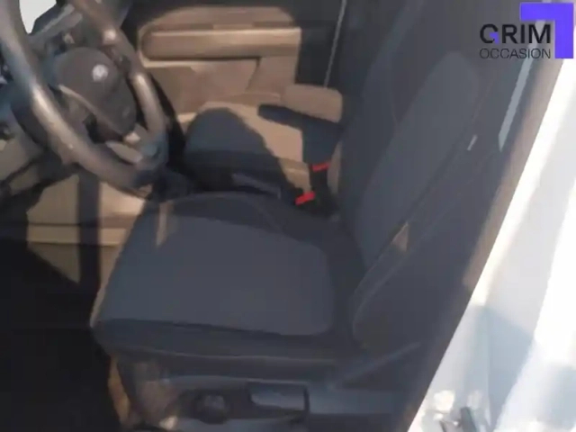 Ford Transit courier fgn 1.0 ecoboost 125 bvm6 — photo 4