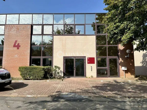 Local d'activité 230 m²