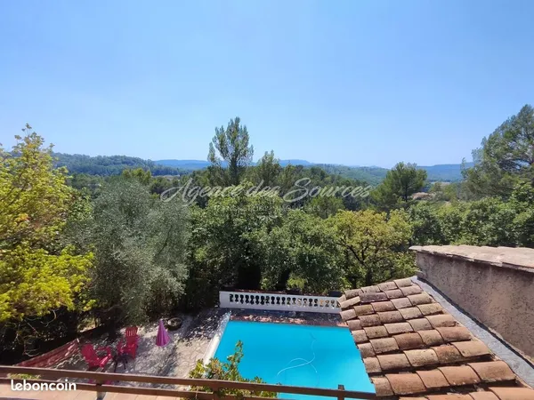 Villa 5 pièces 204 m²