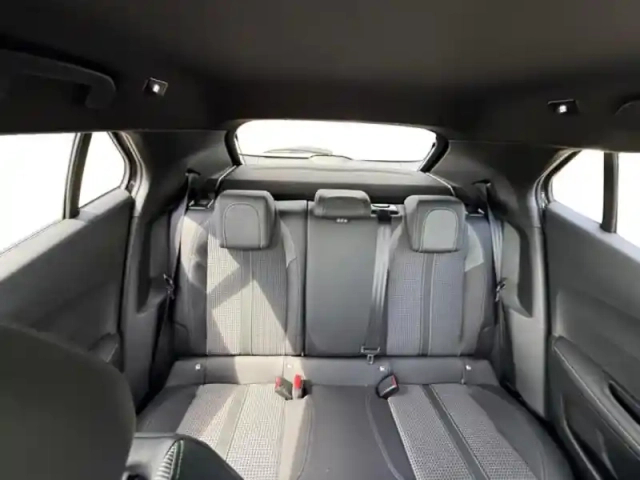 Peugeot 2008 1.2 puretech 130ch s&amp;s gt eat8 — photo 14