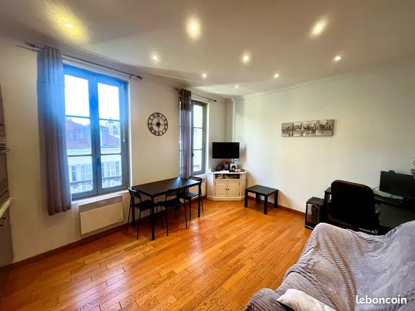 Location appartement T2 32m² meublé dans le centre ville de Saint Germain en Laye