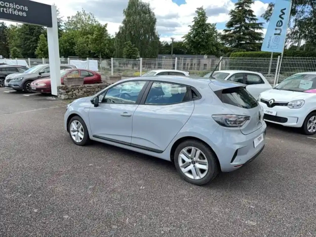 Renault Clio blue dci 100 ch gsr2 — photo 12