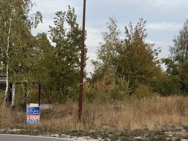 Terrain 823 m² Macey