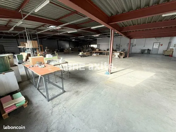 LOCAL D'ACTIVITE 911 m² SAINT ALBAN LEYSSE